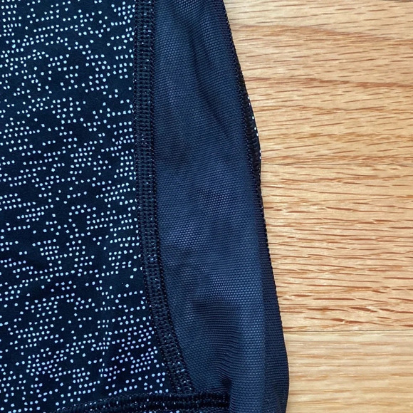 Lululemon Train Times Crop 17 inches Soundwave White Black / Black Polka Dots 10 - Picture 10 of 13